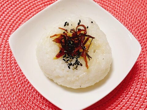 冷めてもしっとり♪黒ごま昆布の佃煮♪おにぎり✧˖°